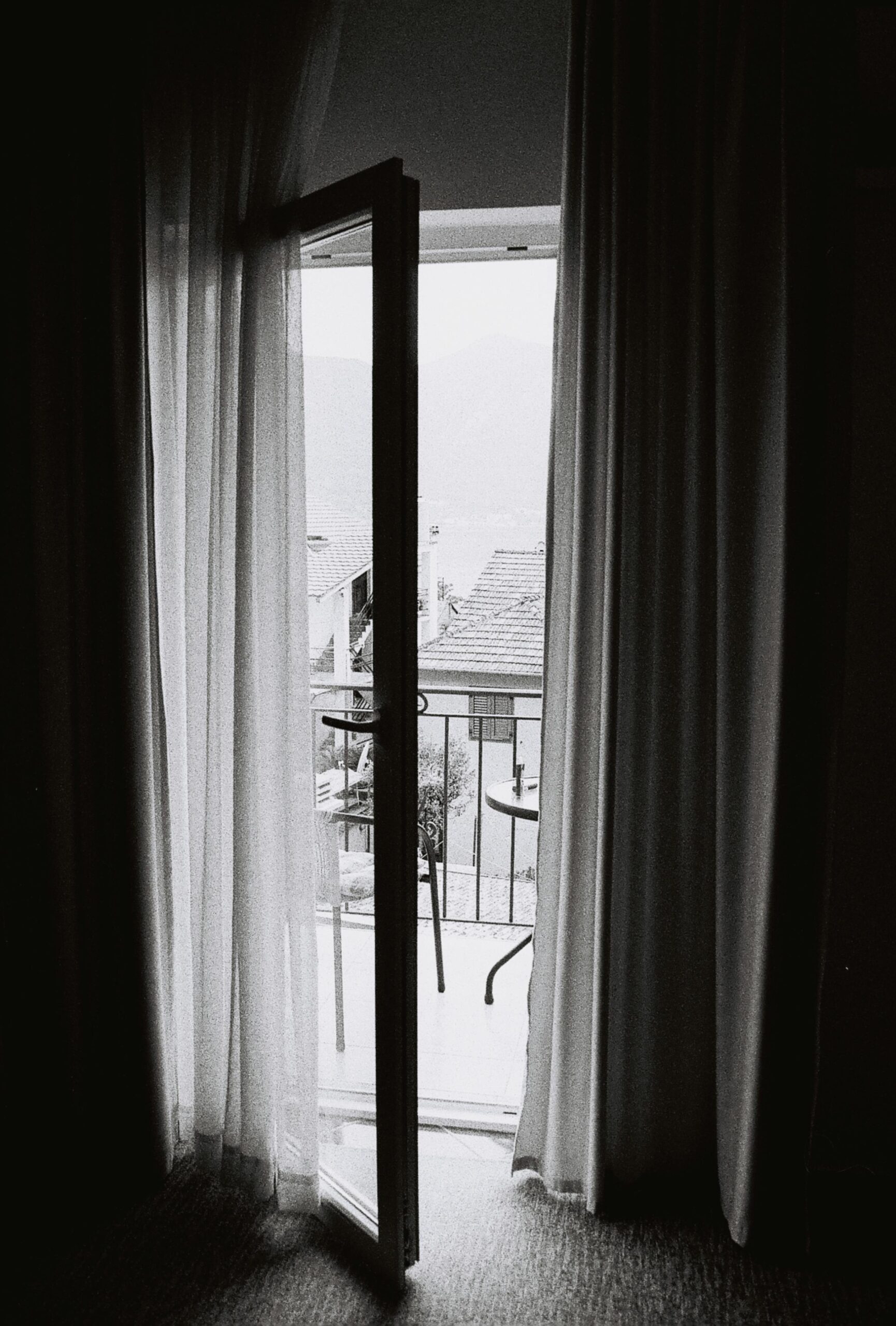 Plastikinės lauko durys – geriausias pasirinkimas sodybai